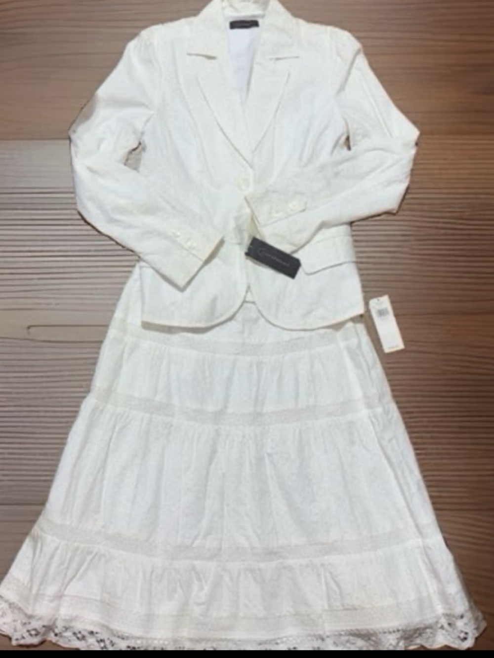 NWTS Context White blazer With Matching Skirt, Blazer Size 6 Skirt 8